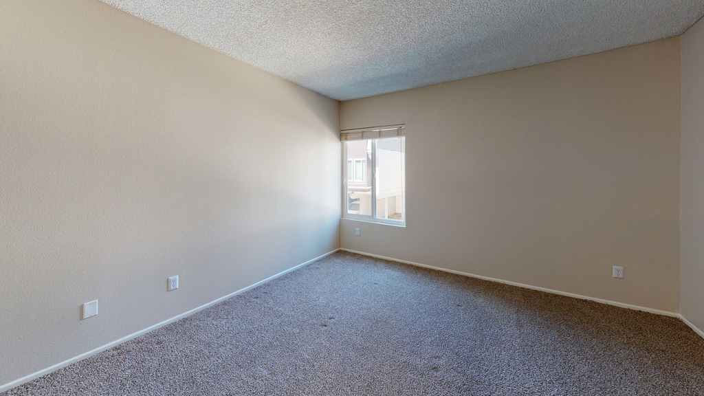 2775 Mesa Verde Drive East - Photo 2