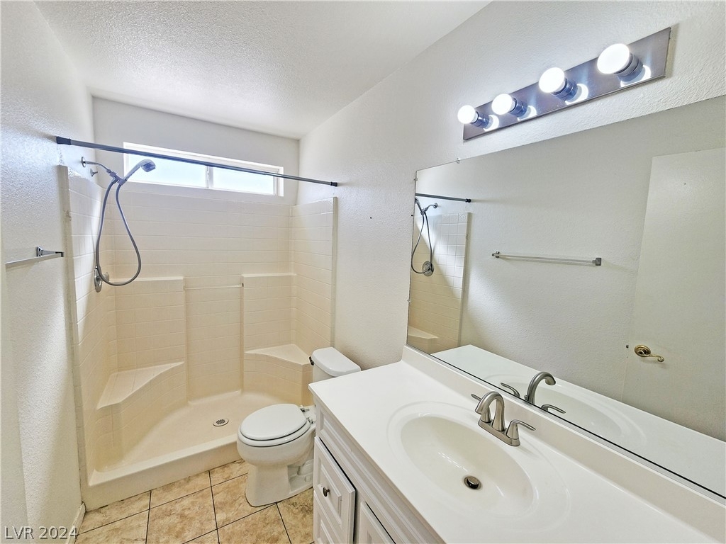 2341 E Calvada Boulevard - Photo 16