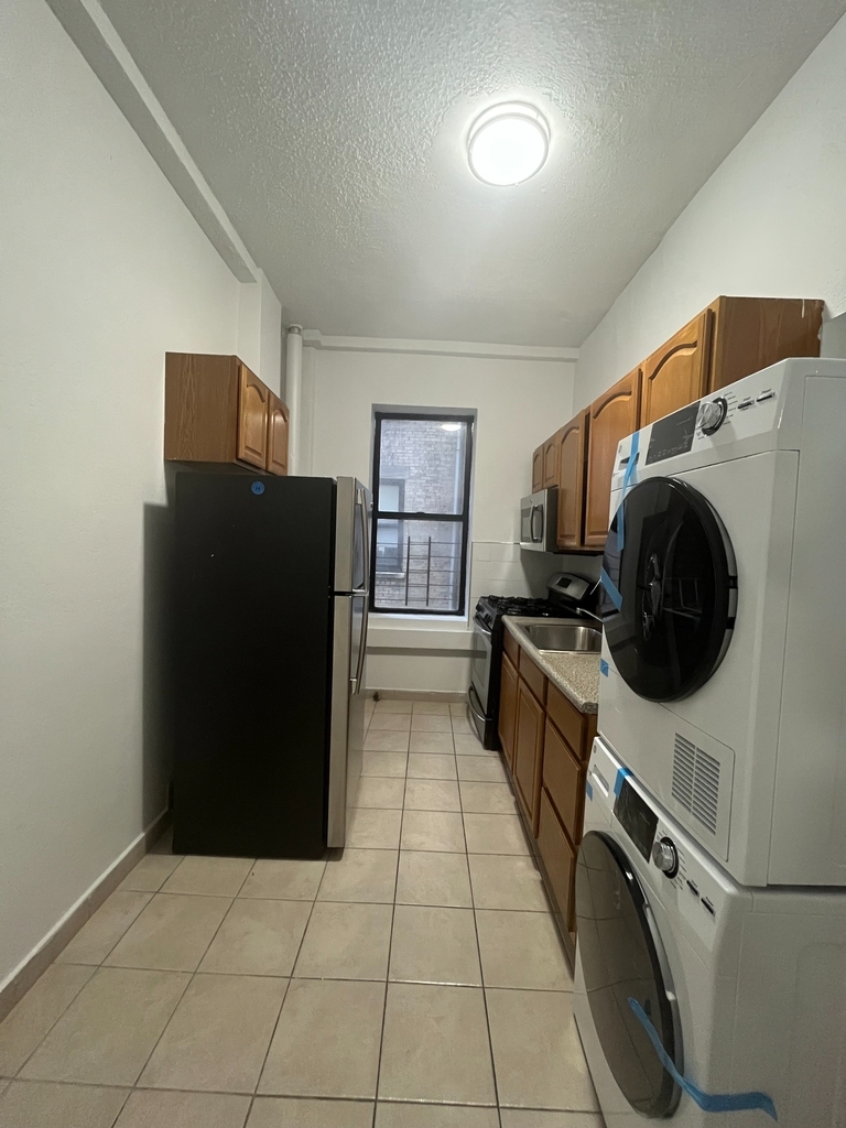 550 West 157th Street - Photo 4