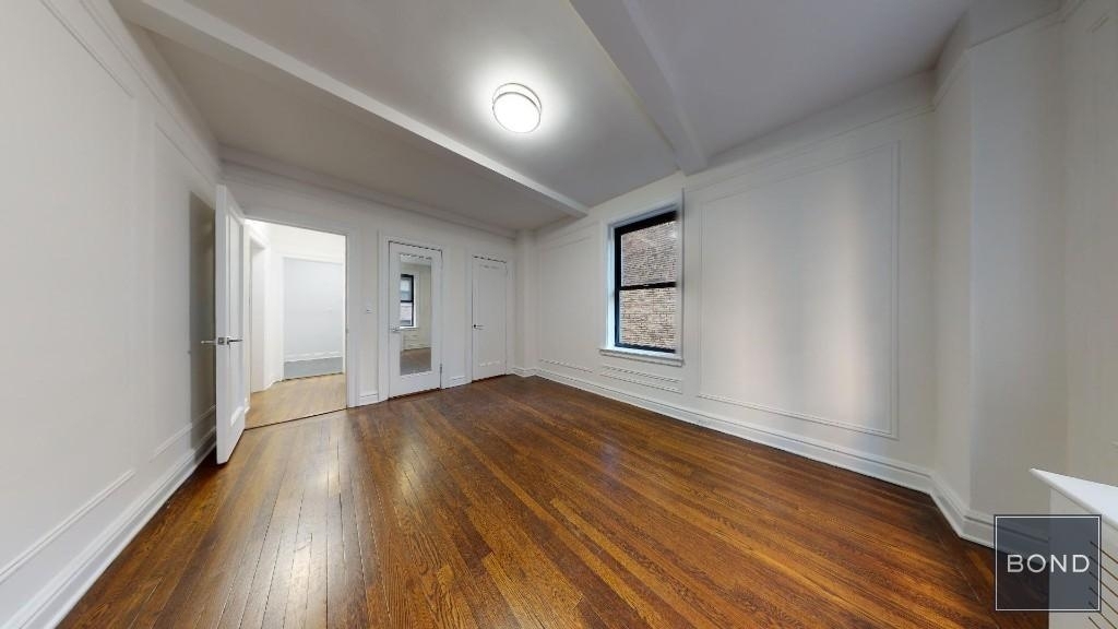 25 West 68th Street - Photo 1