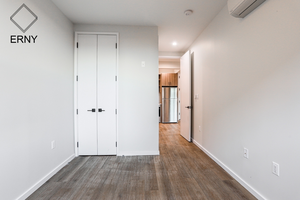 977 East 34th - Photo 5