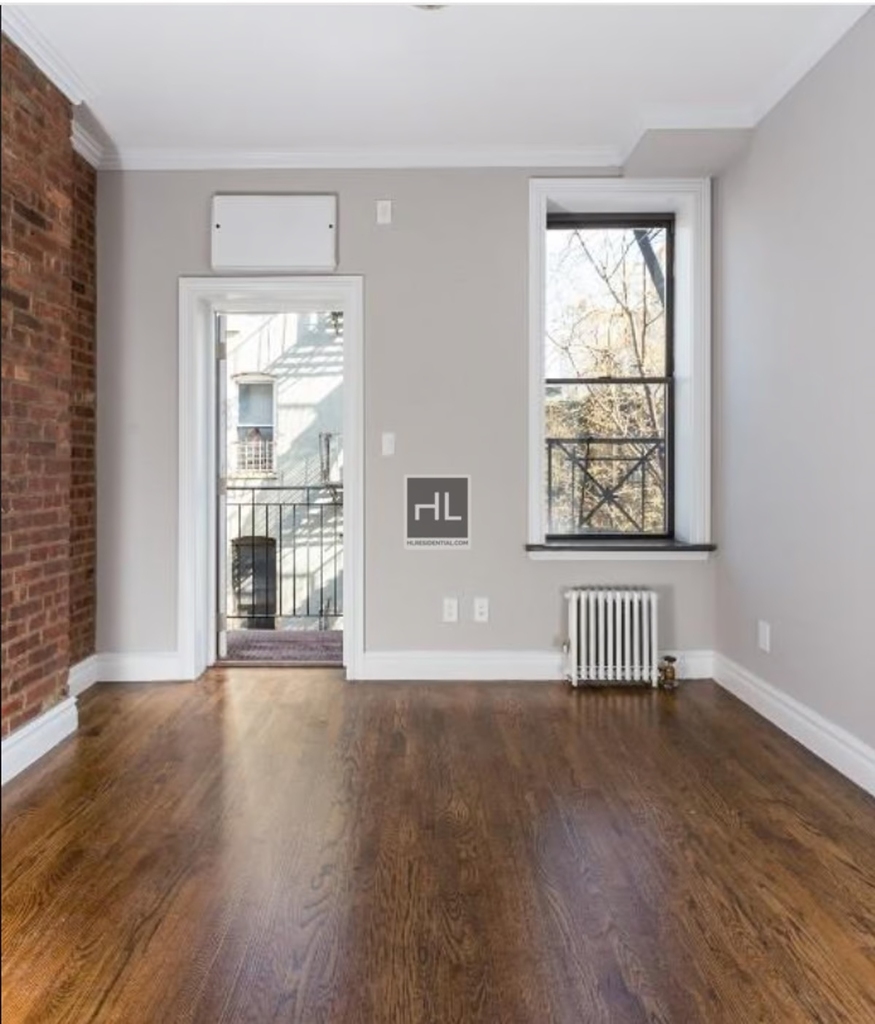 248 Mott Street - Photo 2