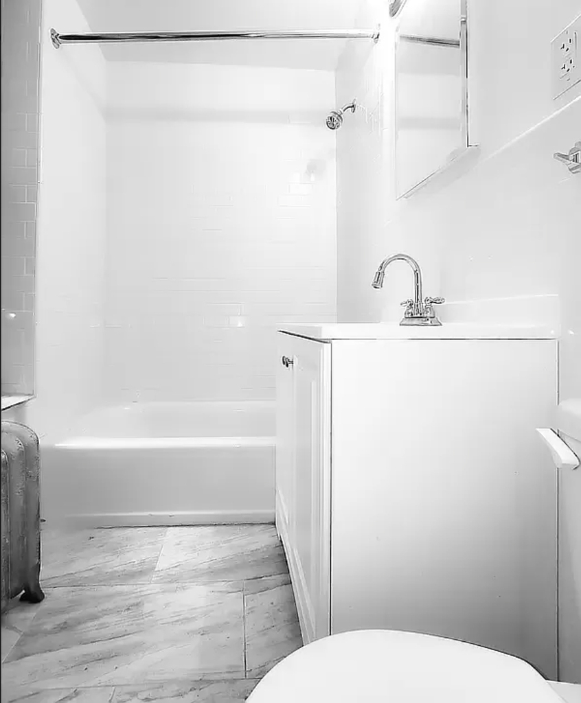 162 East 33rd Street - Photo 8