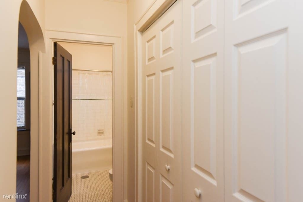 2848 W. Cullom, Unit 5 - Photo 17