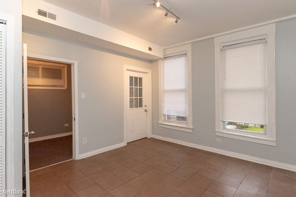 3511 W. Dickens, Unit 4 - Photo 10