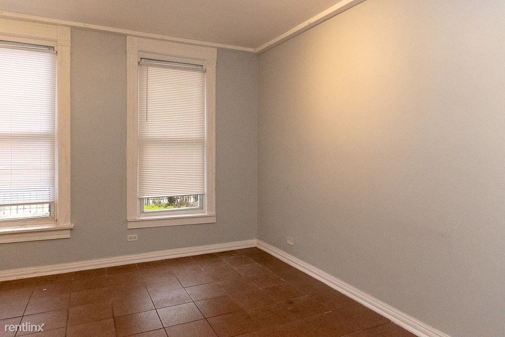 3511 W. Dickens, Unit 4 - Photo 9