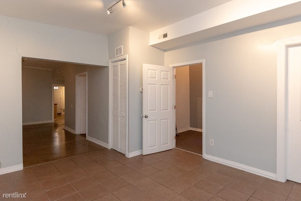 3511 W. Dickens, Unit 4 - Photo 11