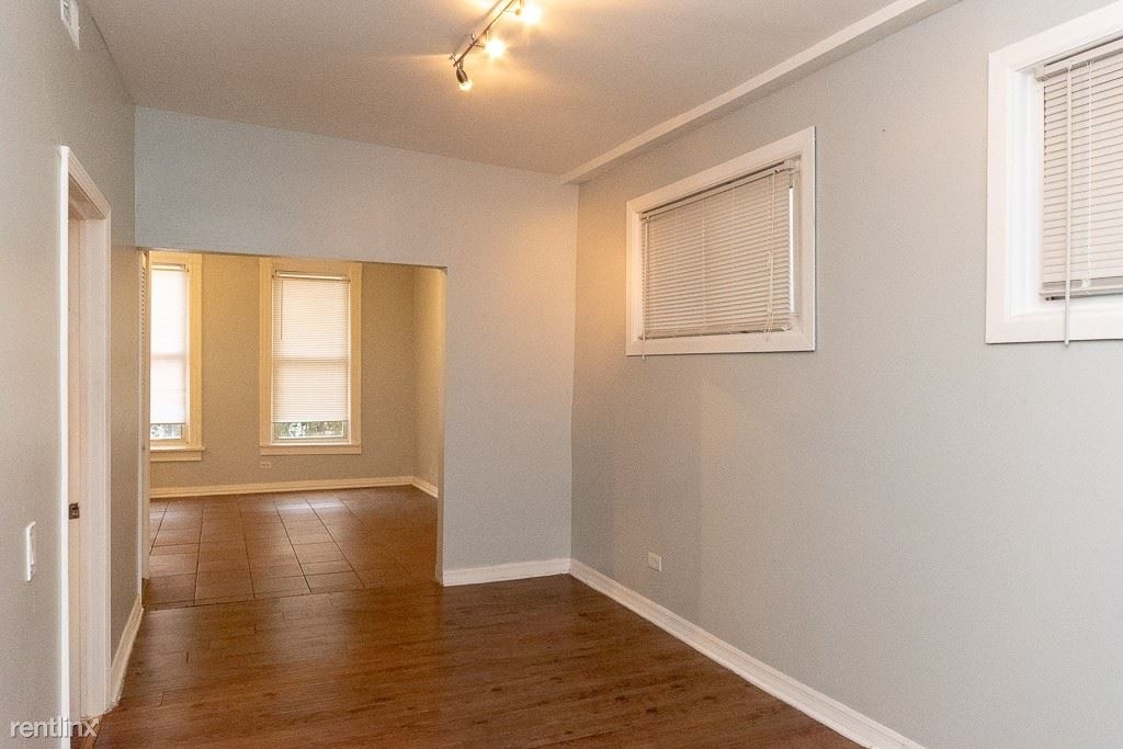 3511 W. Dickens, Unit 4 - Photo 6