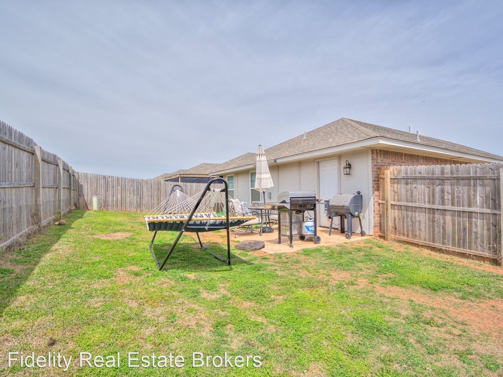 4637 Crystal Clear Ln - Photo 27