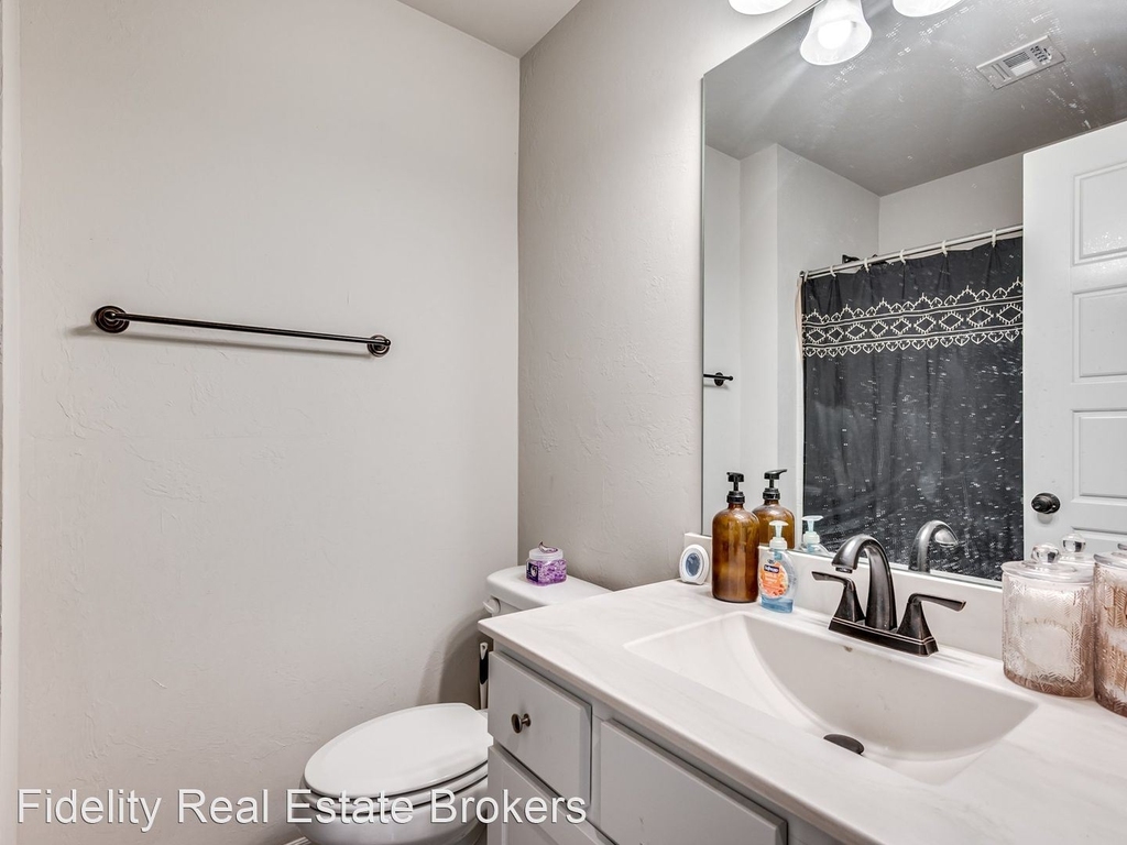 4637 Crystal Clear Ln - Photo 22