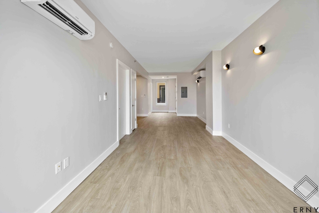 290 Linden Boulevard - Photo 5