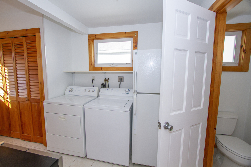 283 Seaside Avenue - Photo 8