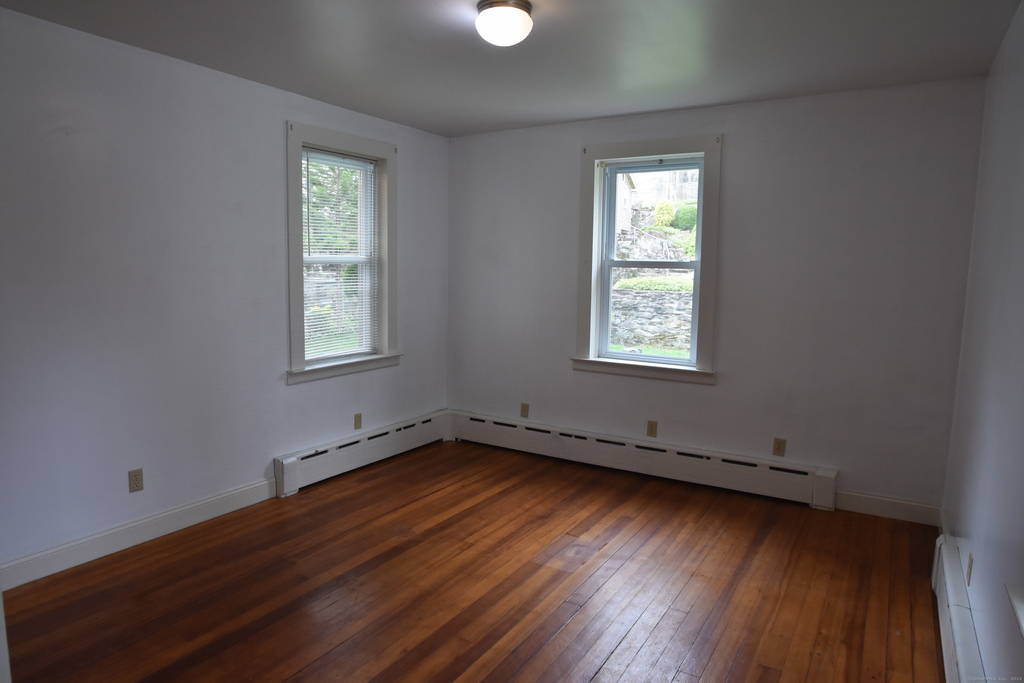 244 Davis Avenue - Photo 7