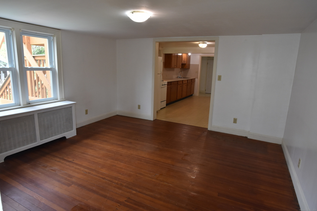 244 Davis Avenue - Photo 3