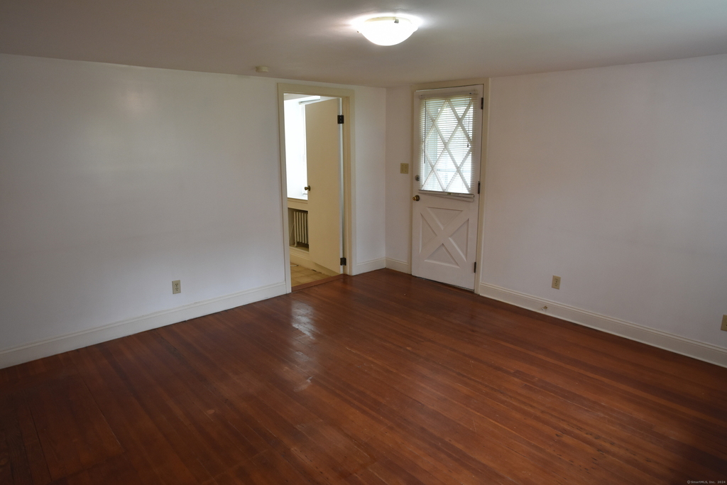 244 Davis Avenue - Photo 2