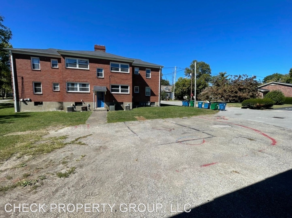 601 Plainview Avenue 4-plex - Photo 0