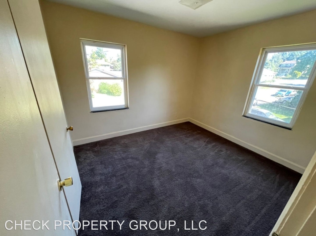 601 Plainview Avenue 4-plex - Photo 11