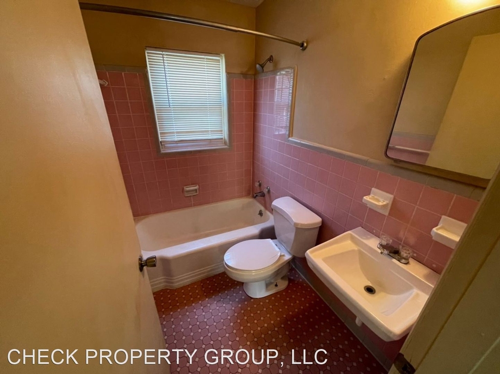 601 Plainview Avenue 4-plex - Photo 12