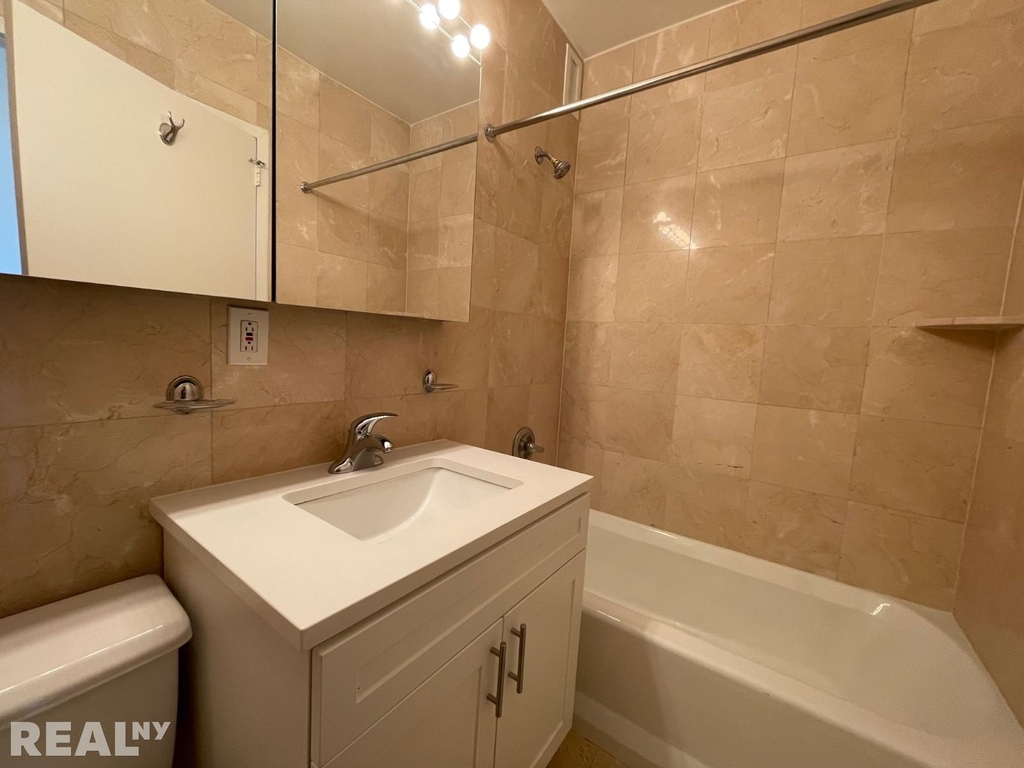 247 W 87th St - Photo 5