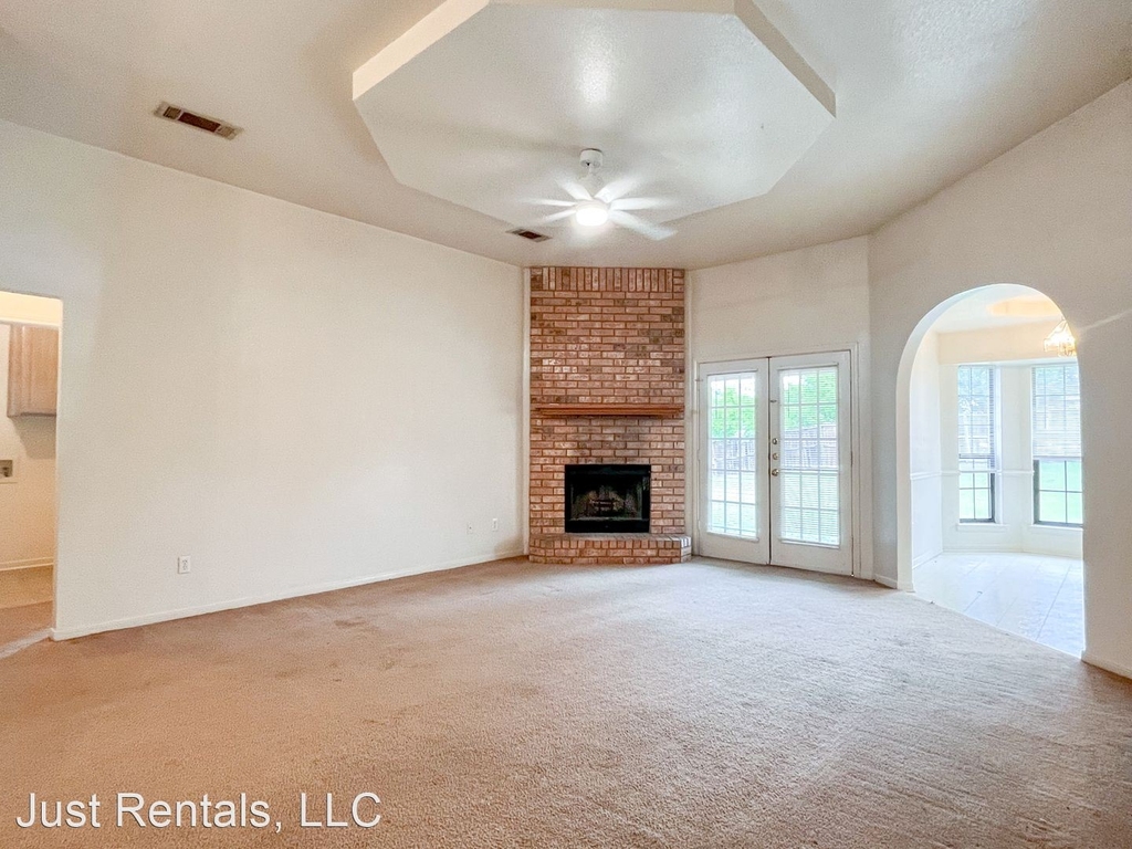 3801 Lone Oak Dr. - Photo 1