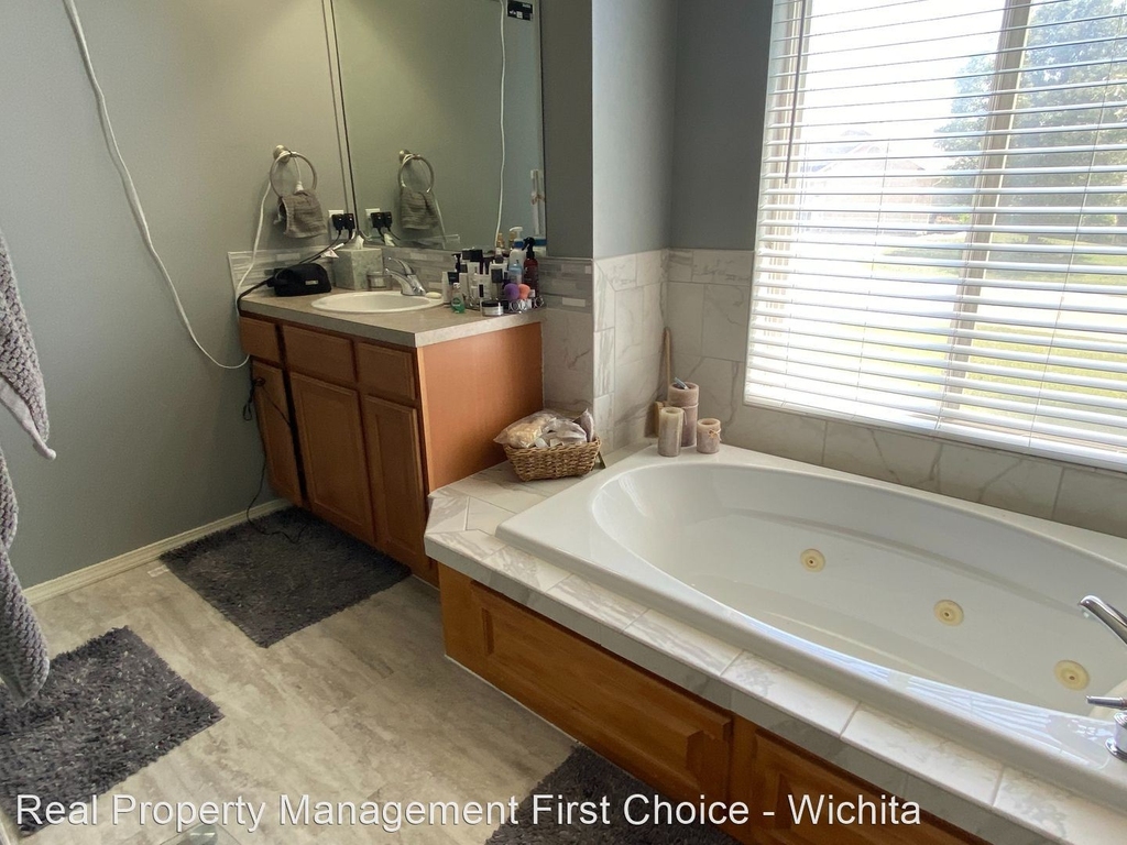 840 N Bedford Ct - Photo 28