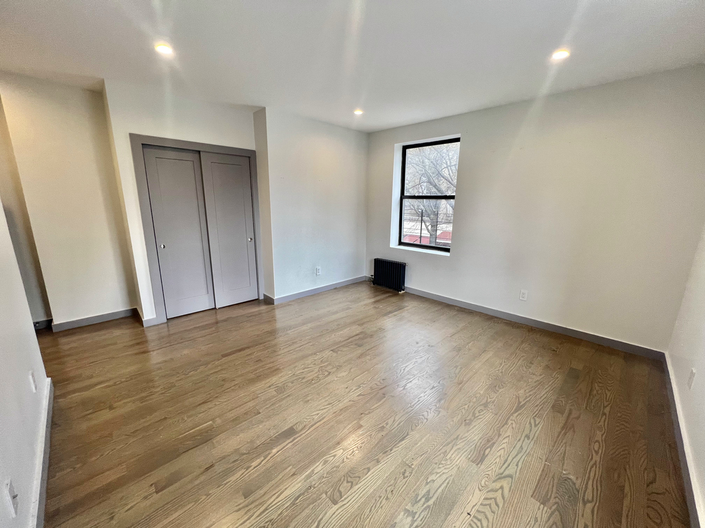 700 West 175th Street - Photo 6