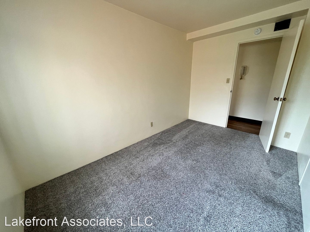 235 S Oakdale Ave. - Photo 4