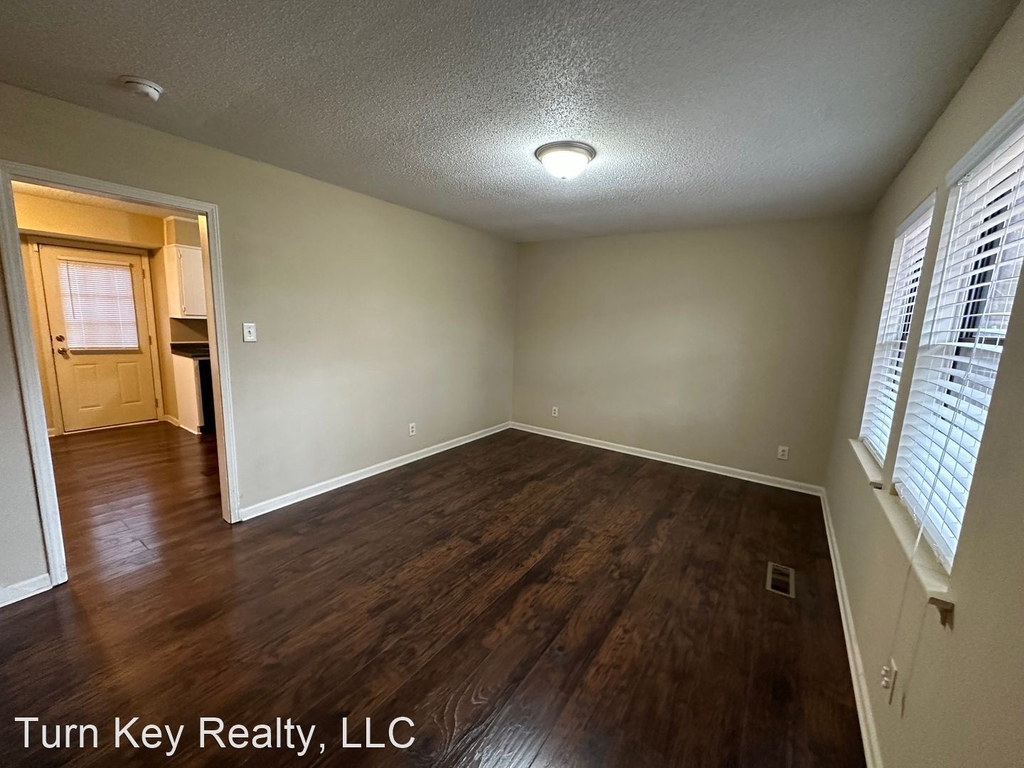 3113 Cobblestone Drive - Photo 1