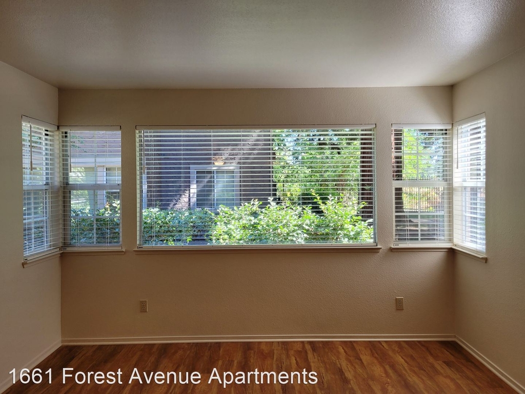 1661 Forest Avenue - Photo 6