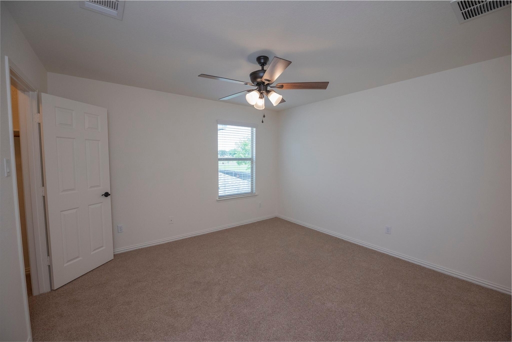 9921 Aly May Dr - Photo 10