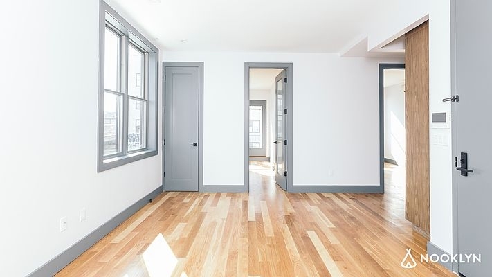 376 Bedford Avenue - Photo 3