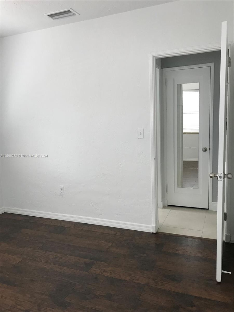 5912 Sw 42nd Ter - Photo 18