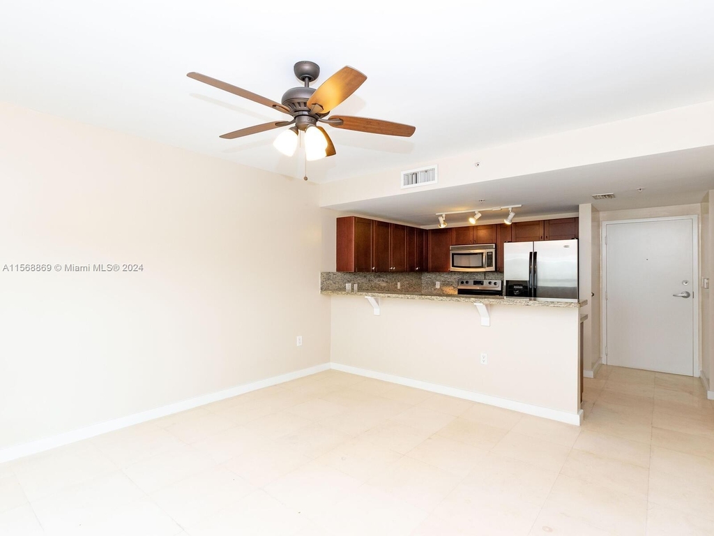 2740 Sw 28th Ter - Photo 5