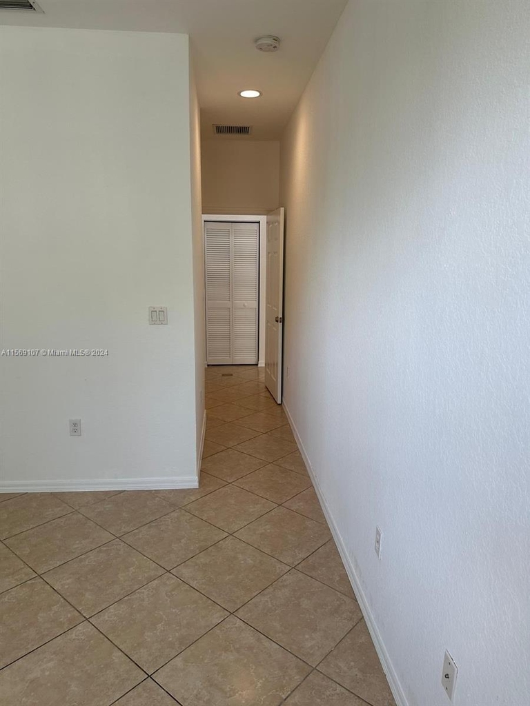 11054 Sw 237 Ln - Photo 4