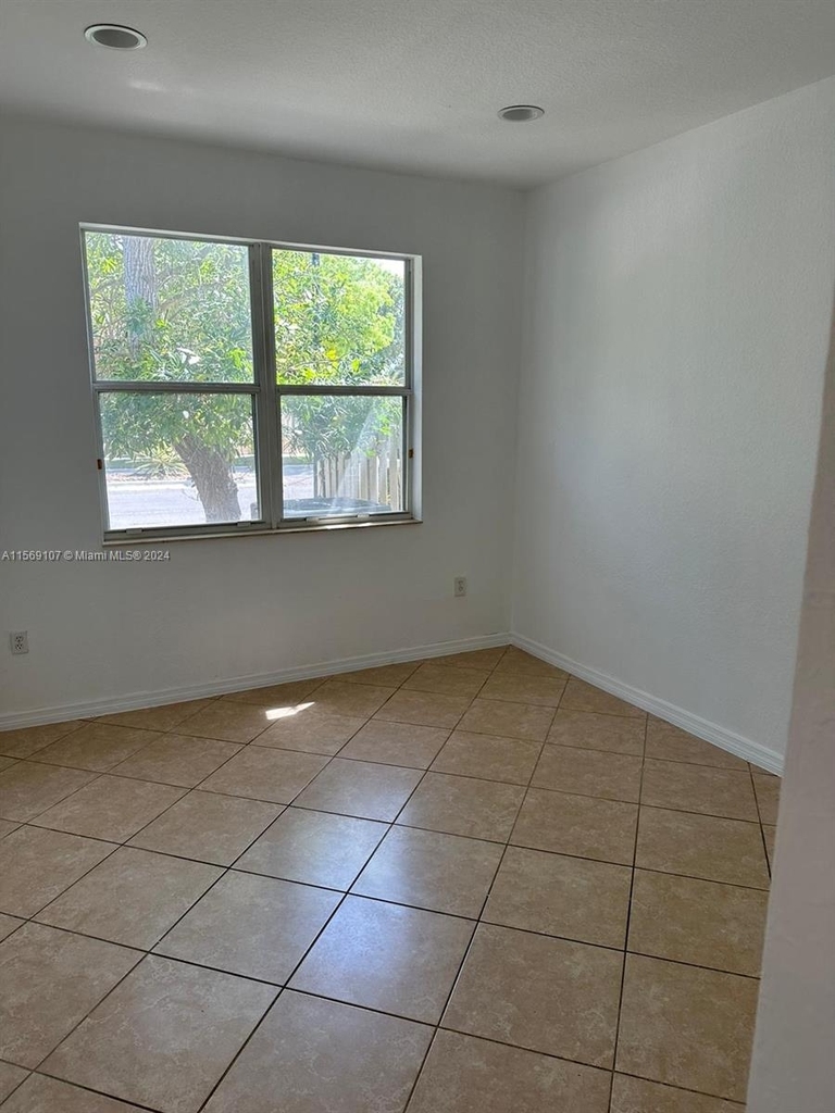 11054 Sw 237 Ln - Photo 3