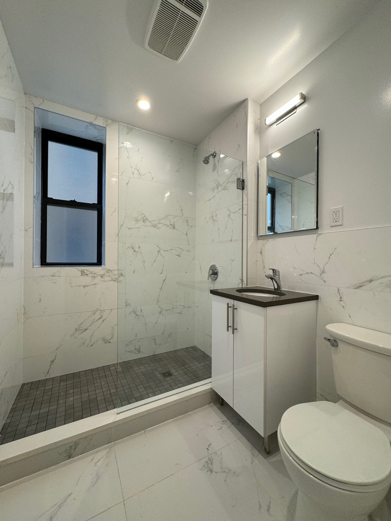 628 West 151st Street - Photo 10