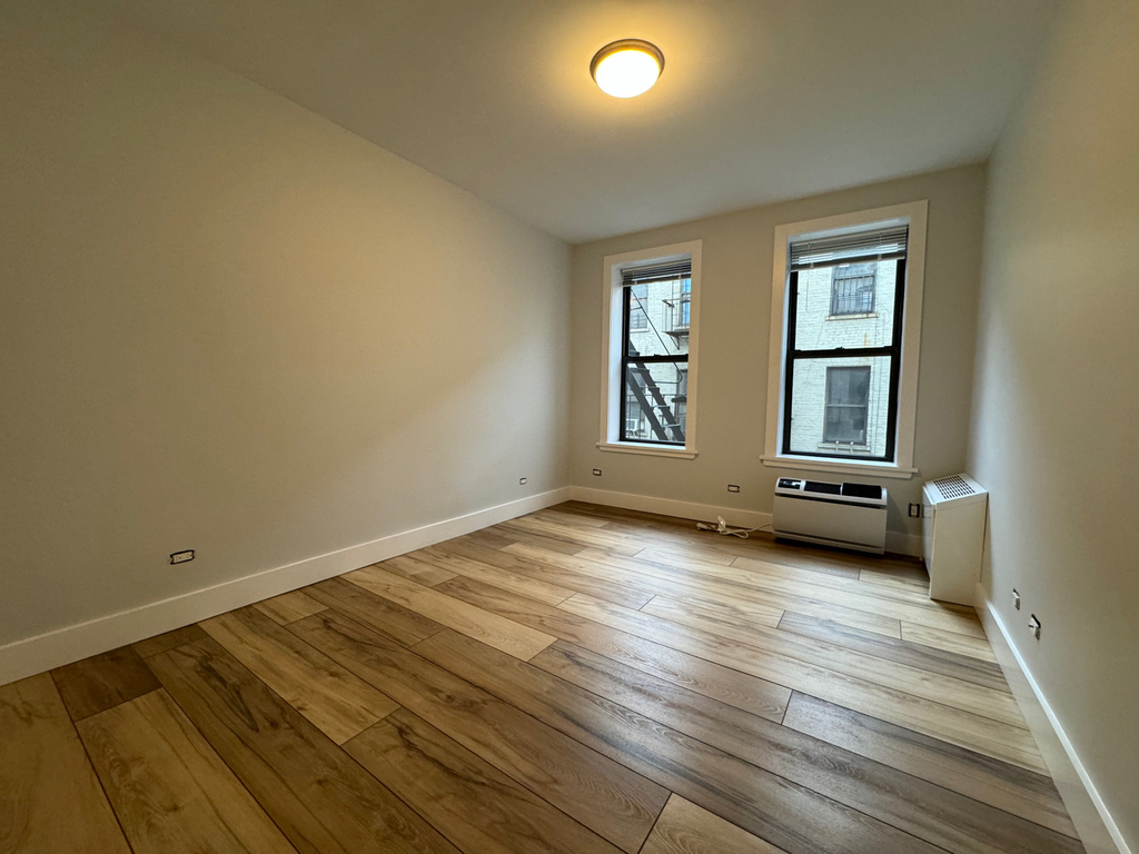 628 West 151st Street - Photo 7