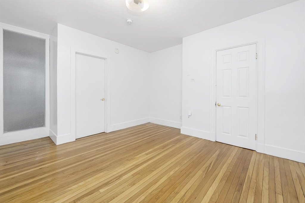 473 Beacon St - Photo 13