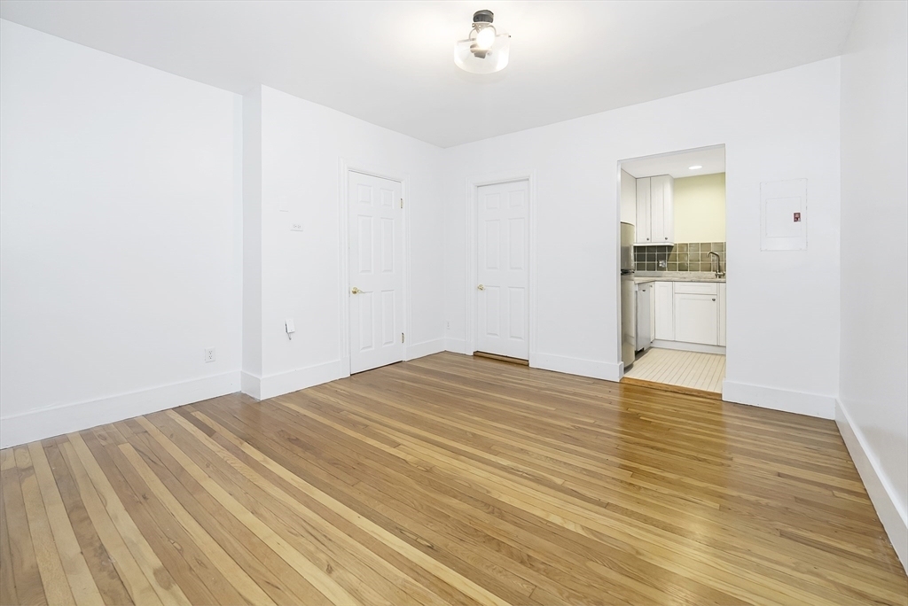 473 Beacon St - Photo 12