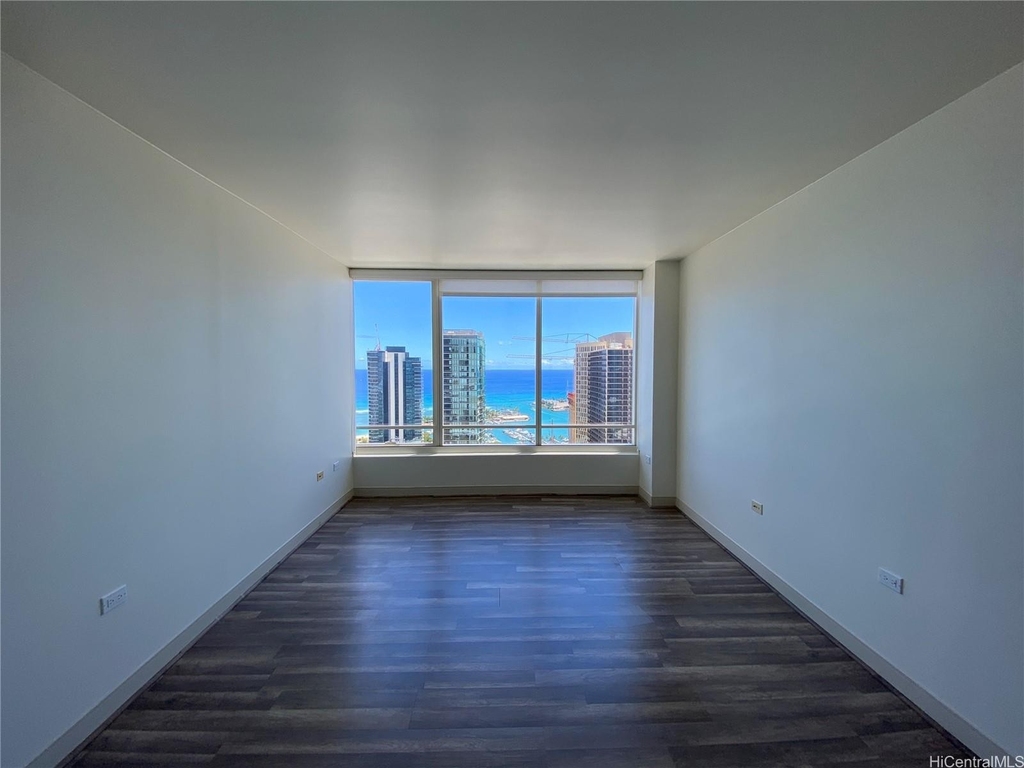 1009 Kapiolani Boulevard - Photo 2