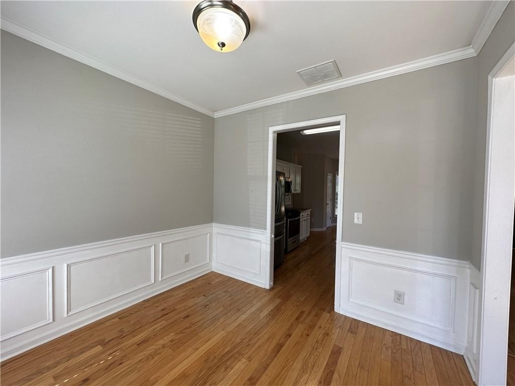 2403 Walnut Tree Lane - Photo 4