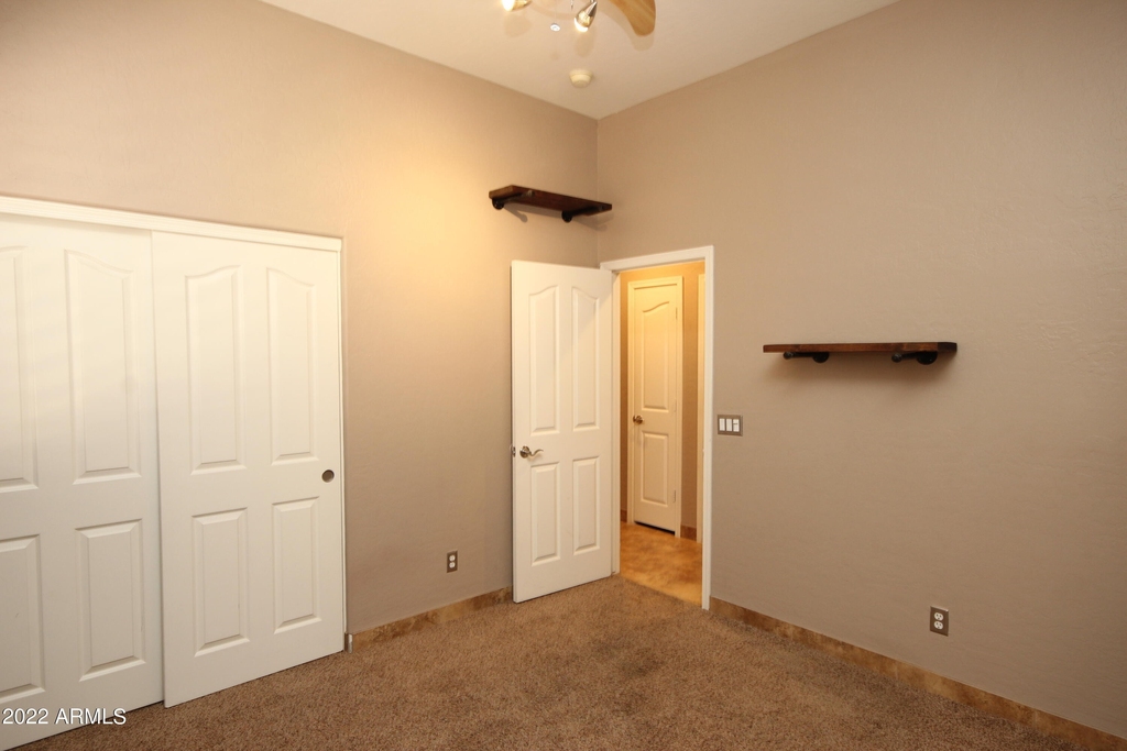 6833 W Cottontail Lane - Photo 17