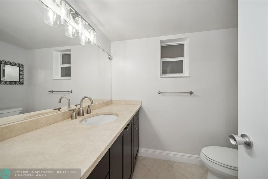 1200 Sw 12th St - Photo 10