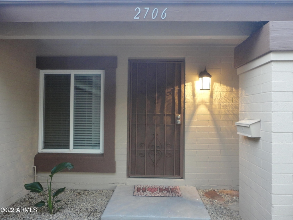 2706 E Sylvia Street - Photo 1