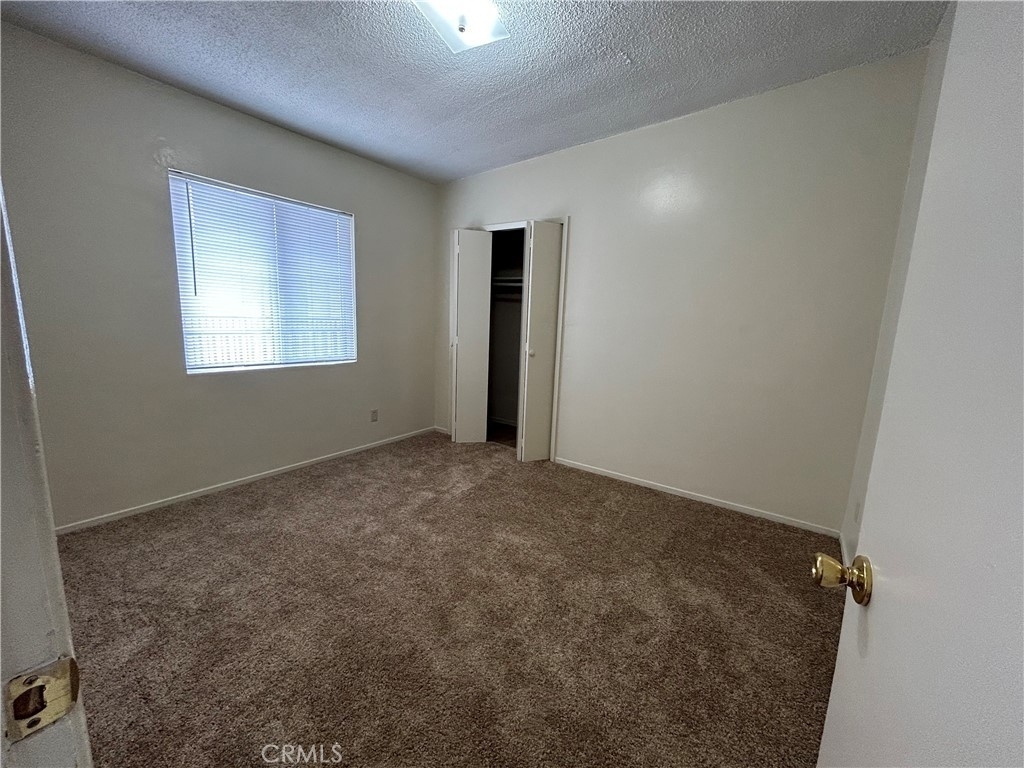 325 W Carson Street - Photo 3