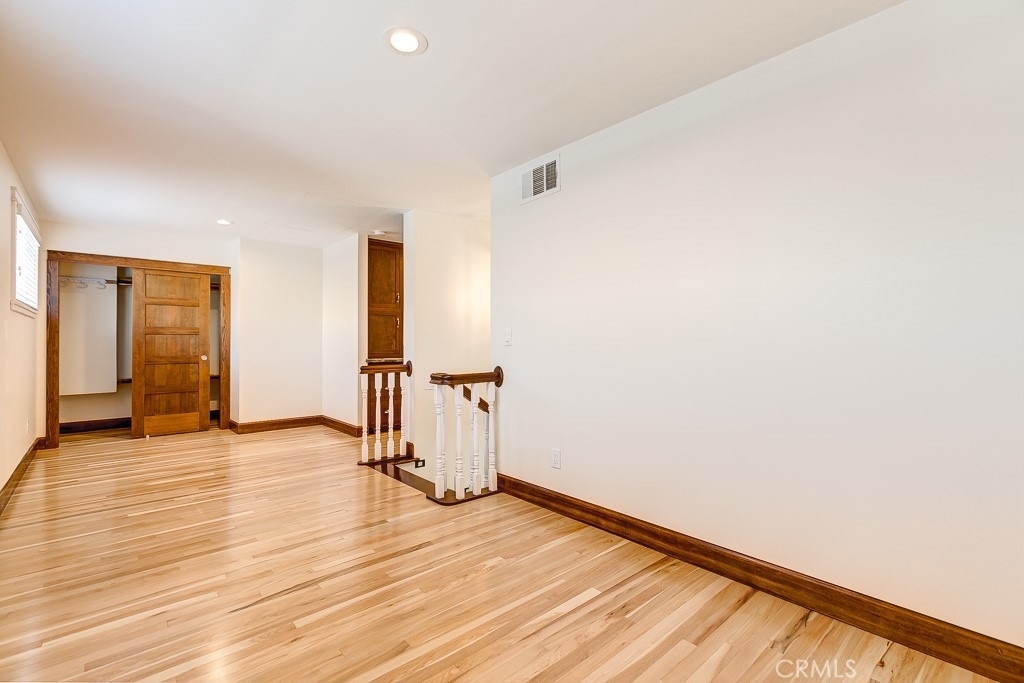 520 N Orange Street - Photo 4