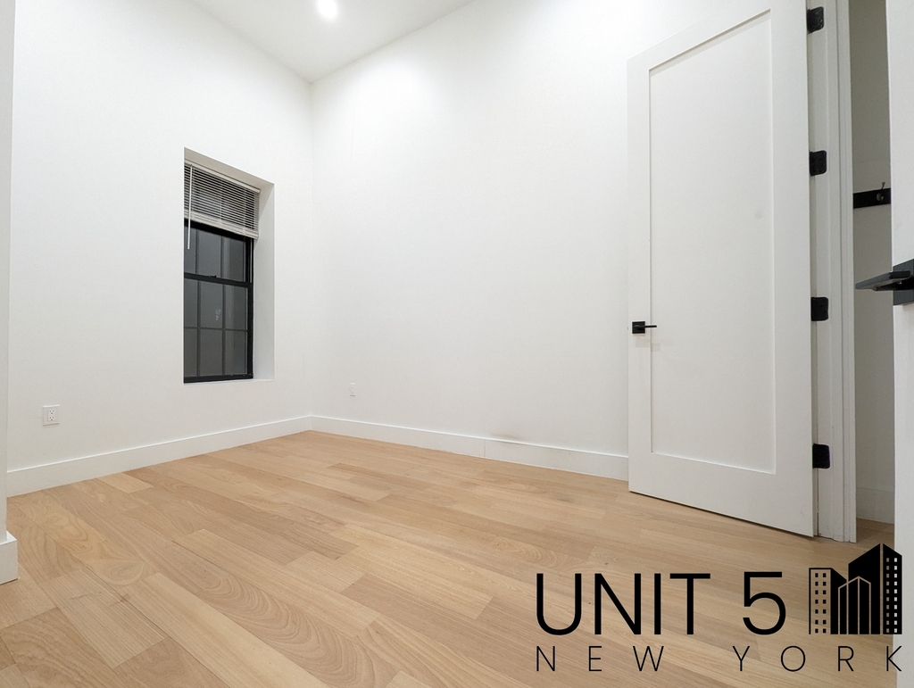 1118 Putnam Avenue - Photo 4