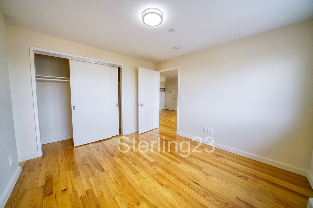 23-15 Astoria Boulevard - Photo 14