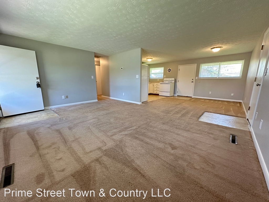 4330 Shroyer Rd. - Photo 2