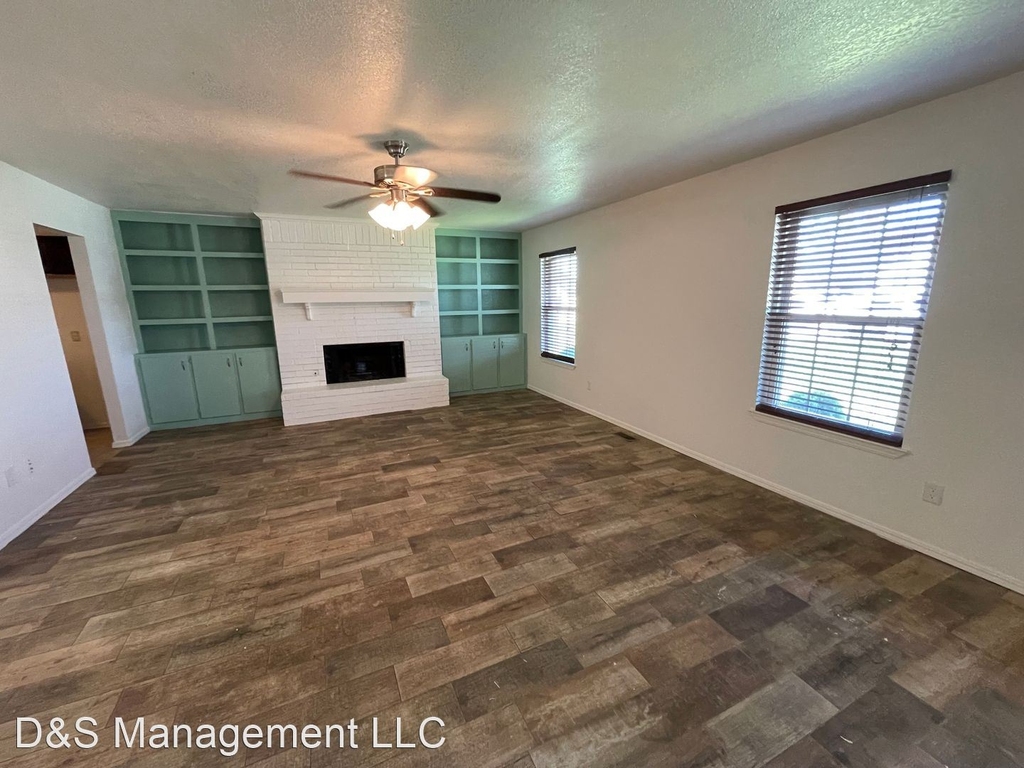 2600 Sw 102nd - Photo 1